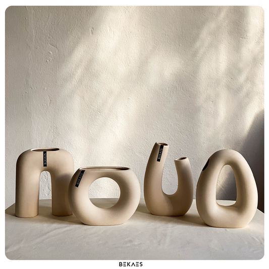 The Minimalist Set of Vases