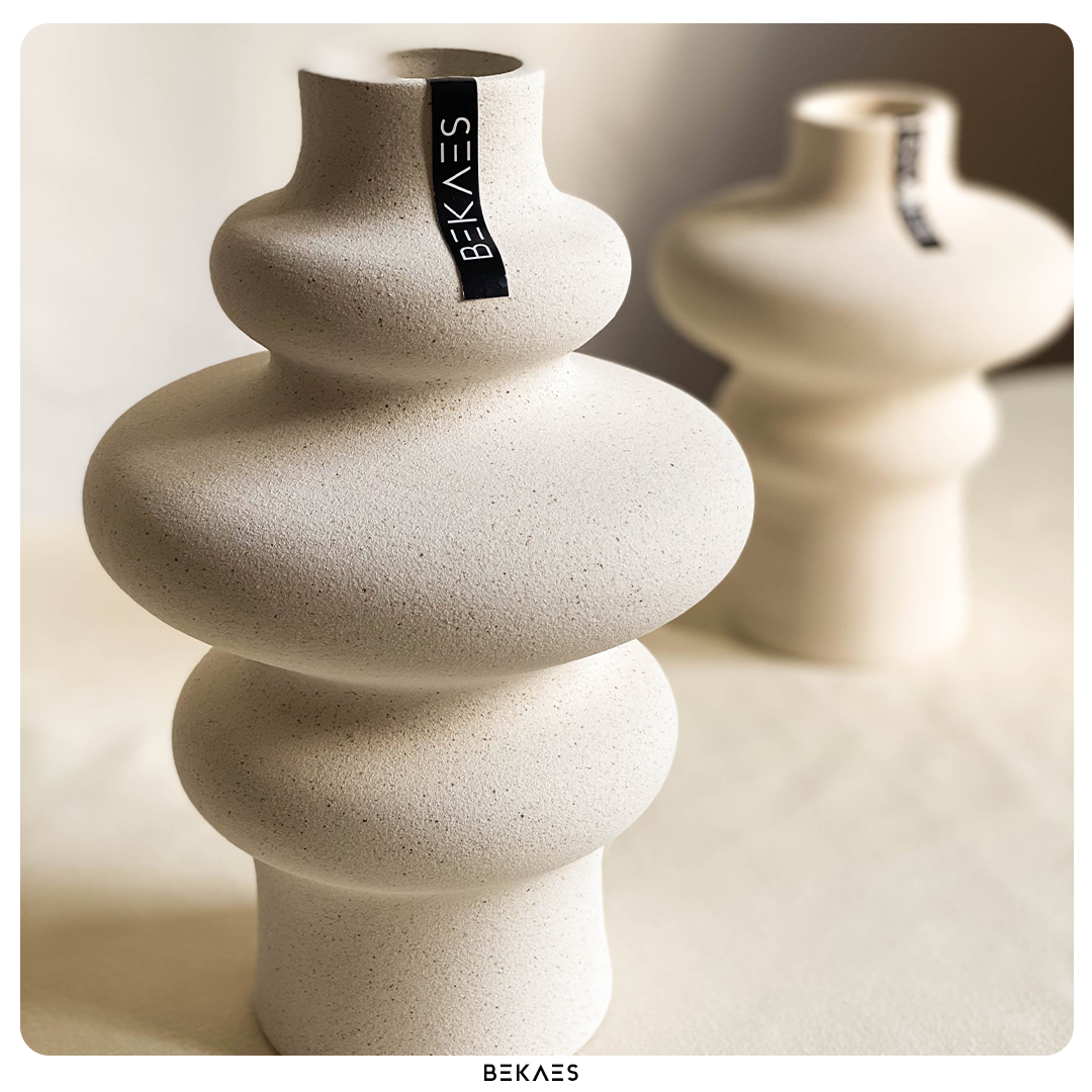 The Wavy Vases
