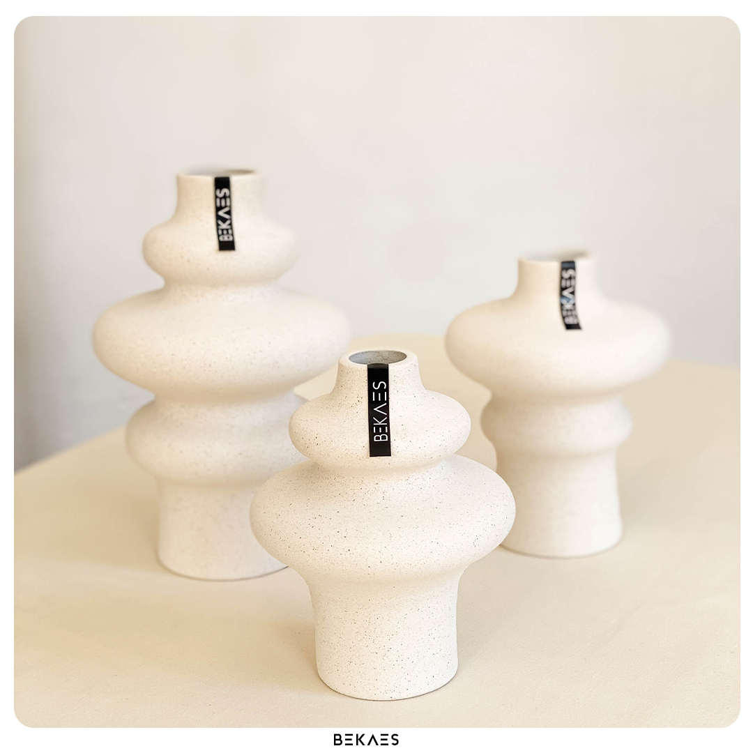The Wavy Vases