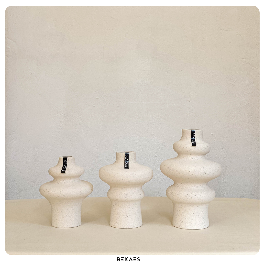 The Wavy Vases